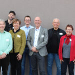 Vorstand 2025 mit Beisitzern v.l.n.r.: Johannes Sikorski (Beisitzer), Manfred Kästle (Vorstand), Thomas Torres Caraballo (Beisitzer), Elke Bollmann (Vorstand), Alexander Brunner (Vorstand), Peter Zilles (Vorstand), Gerd Kermer (Vorstand), Charlotte Michel (Vorstand). Foto: Susanne Monz