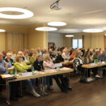 Rund 100 Vertreter:innen der bayerischen Tafeln sind der Einladung zur Mitgliederversammlung der Tafel Bayern e.V. 2025 in Reichertshofen gefolgt. Foto: Susanne Monz