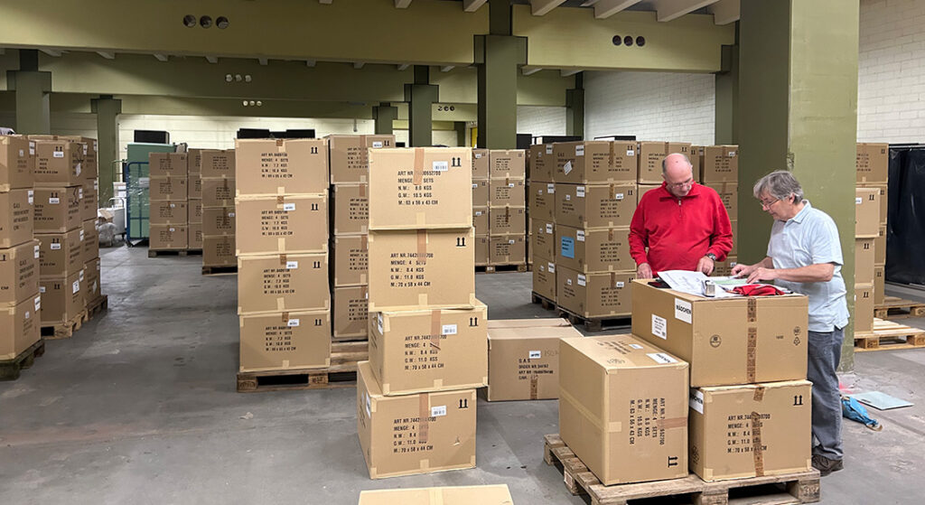 Vorsortiert und verpackt wurde durch unser Logistik-Team und den Vorstand der Tafel Bayern e.V.. Foto: Alex Brunner